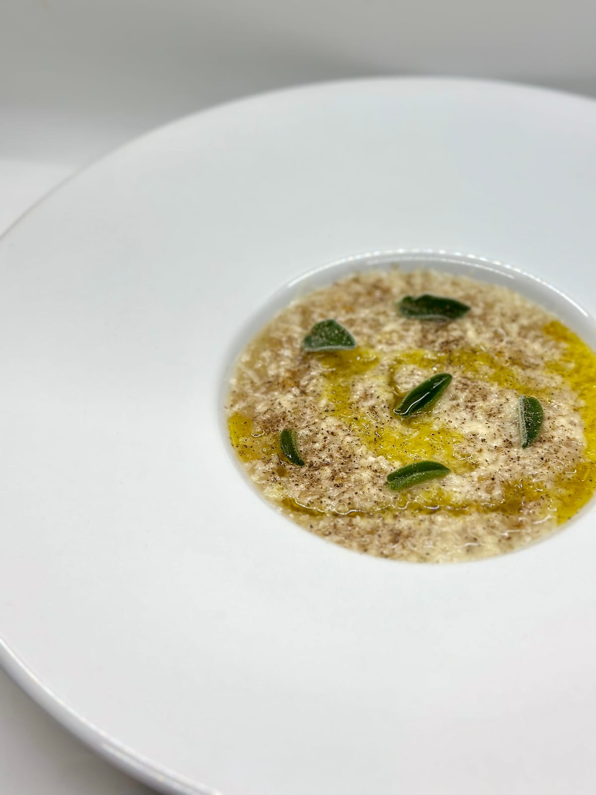 Zuppa di Grano duro ai Porri e Sedano Rapa